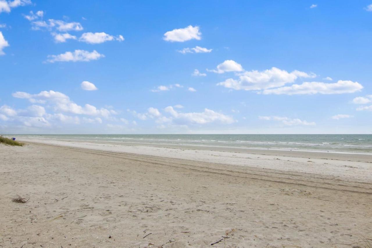 Sea Side 202 Beachfront Serenity 3Bd 2Ba Sleeps 8 クリアウォーター・ビーチ エクステリア 写真