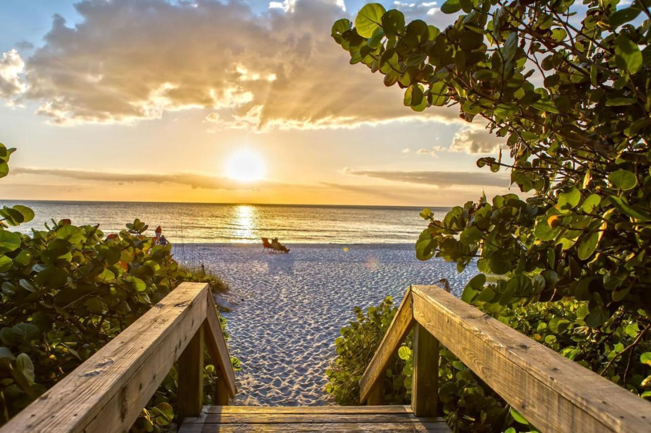 Sea Side 202 Beachfront Serenity 3Bd 2Ba Sleeps 8 クリアウォーター・ビーチ エクステリア 写真