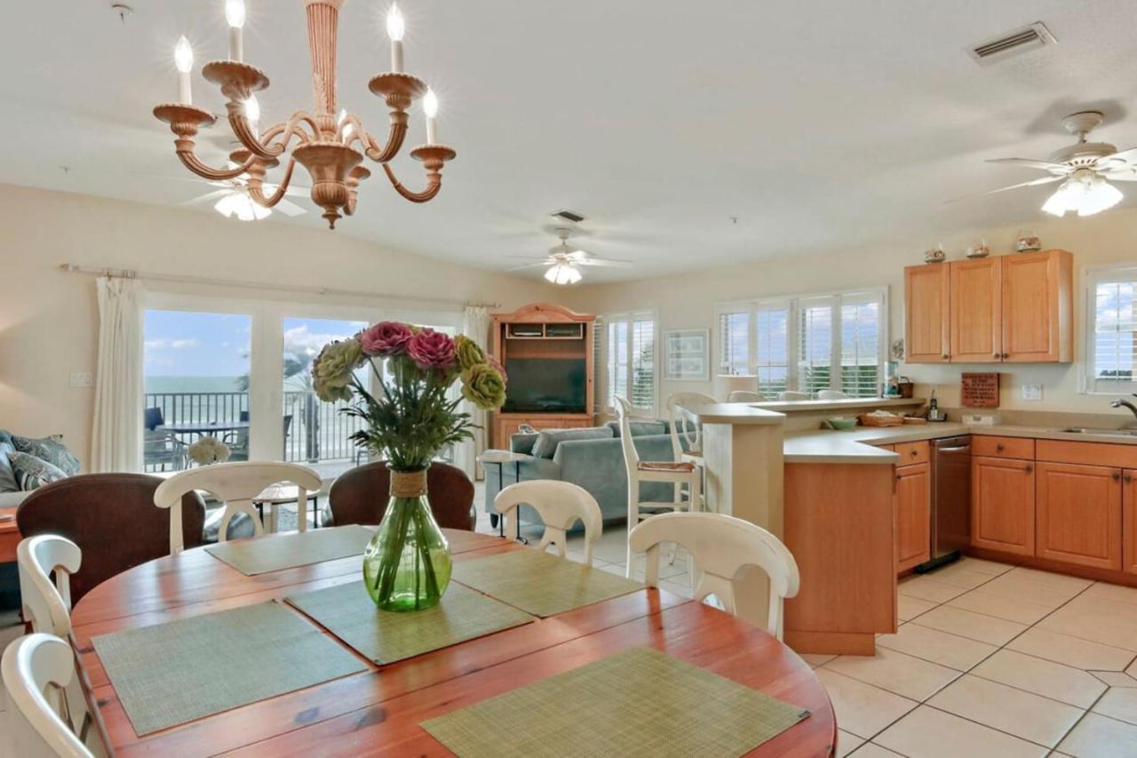 Sea Side 202 Beachfront Serenity 3Bd 2Ba Sleeps 8 クリアウォーター・ビーチ エクステリア 写真
