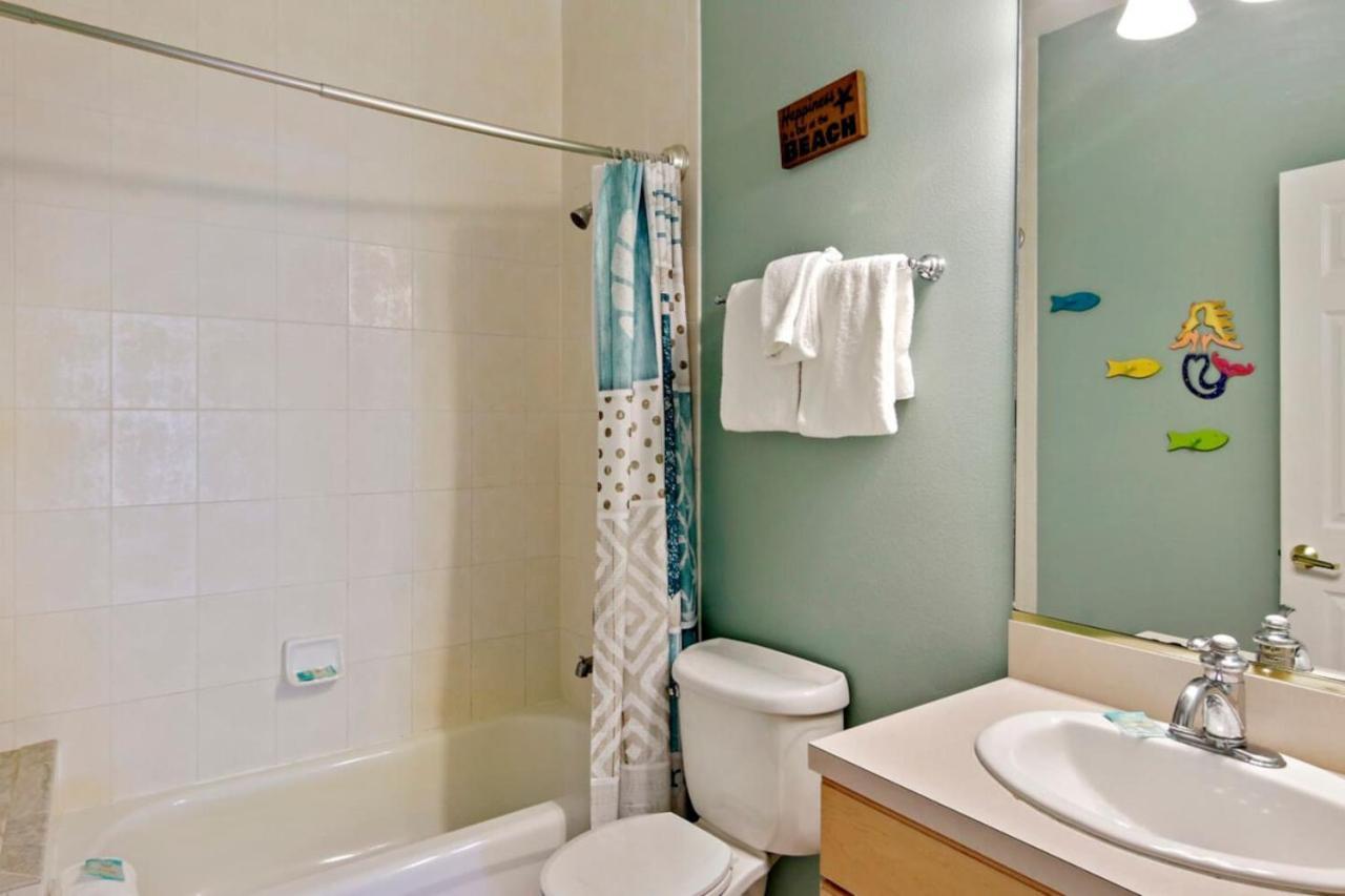 Sea Side 202 Beachfront Serenity 3Bd 2Ba Sleeps 8 クリアウォーター・ビーチ エクステリア 写真