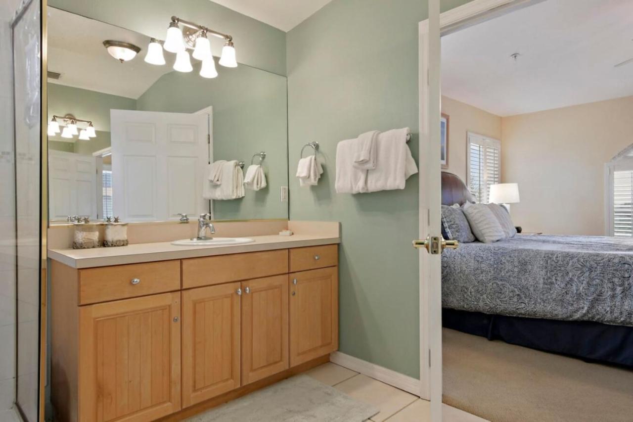 Sea Side 202 Beachfront Serenity 3Bd 2Ba Sleeps 8 クリアウォーター・ビーチ エクステリア 写真